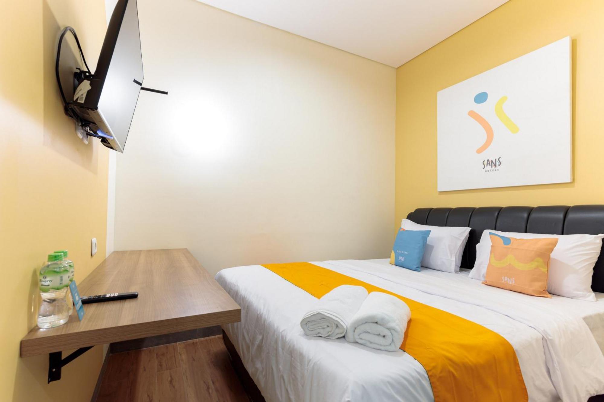 Sans Hotel Kelapa Gading Jakarta Eksteriør bilde